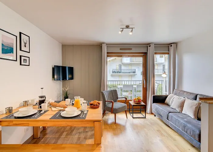 Apartment Fermes Du Montenvers B11 - Alpes Travel - Central Chamonix - Sleeps 4